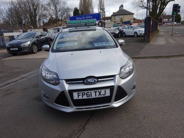 2011 Ford Focus 1.6 125 Titanium 5dr ** LOW RATE FINANCE AVAILABLE ** FULL SERVICE HISTORY **