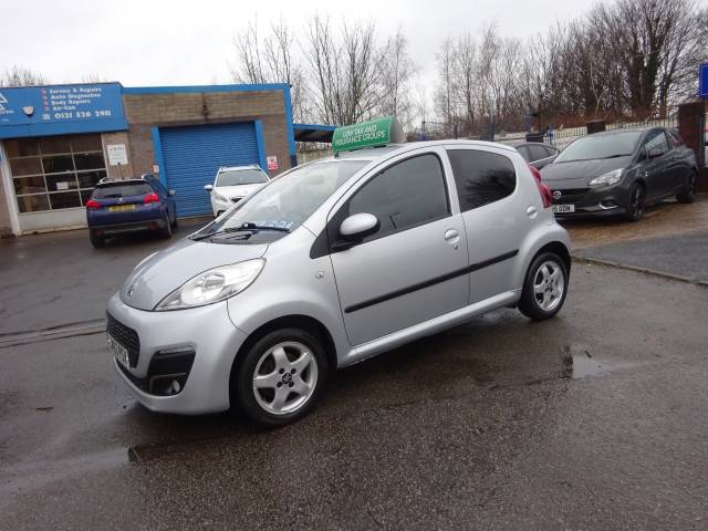 2013 Peugeot 107 1.0 12v Allure 5dr ** LOW RATE FINANCE AVAILABLE ** SERVICE HISTORY ** FREE / ZERO ROAD TAX **