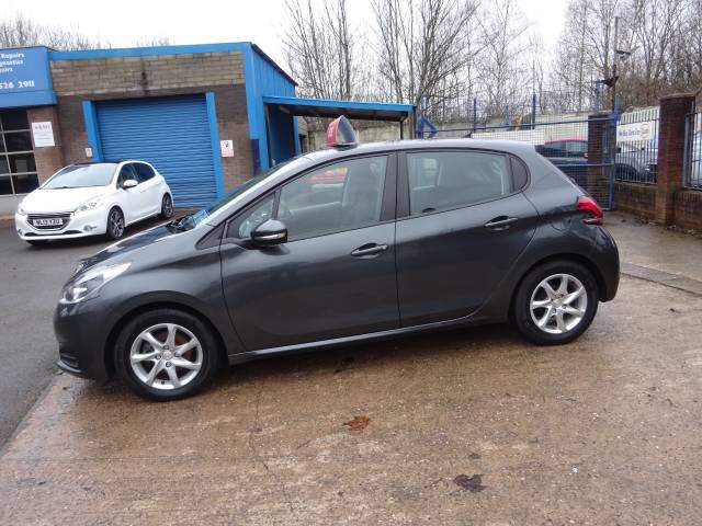 2016 Peugeot 208 1.6 BlueHDi Active 5dr
