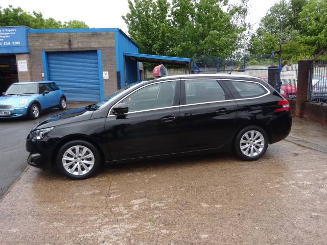 2016 Peugeot 308 SW 1.6 BlueHDi 120 Allure Estate 5dr