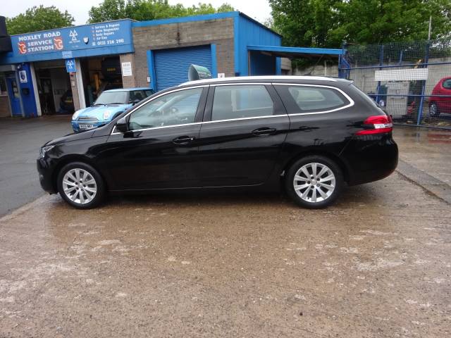 2016 Peugeot 308 SW 1.6 BlueHDi 120 Allure Estate 5dr